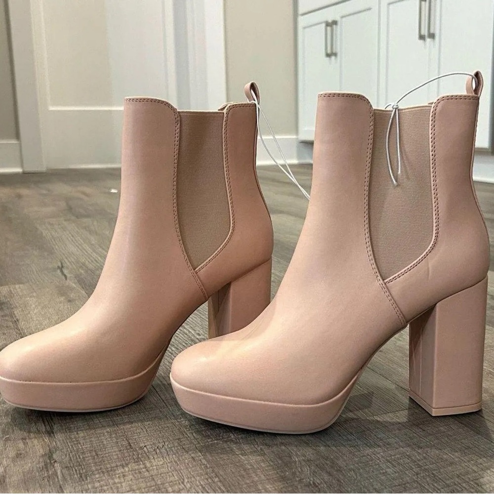 Elegant Pink Ankle Boots